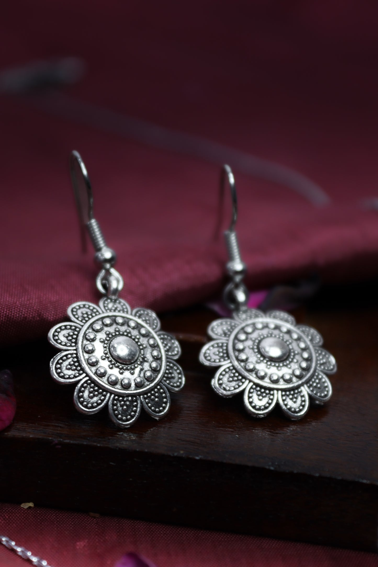 Pratination Bloom Oxidized German Silver Pendant Set