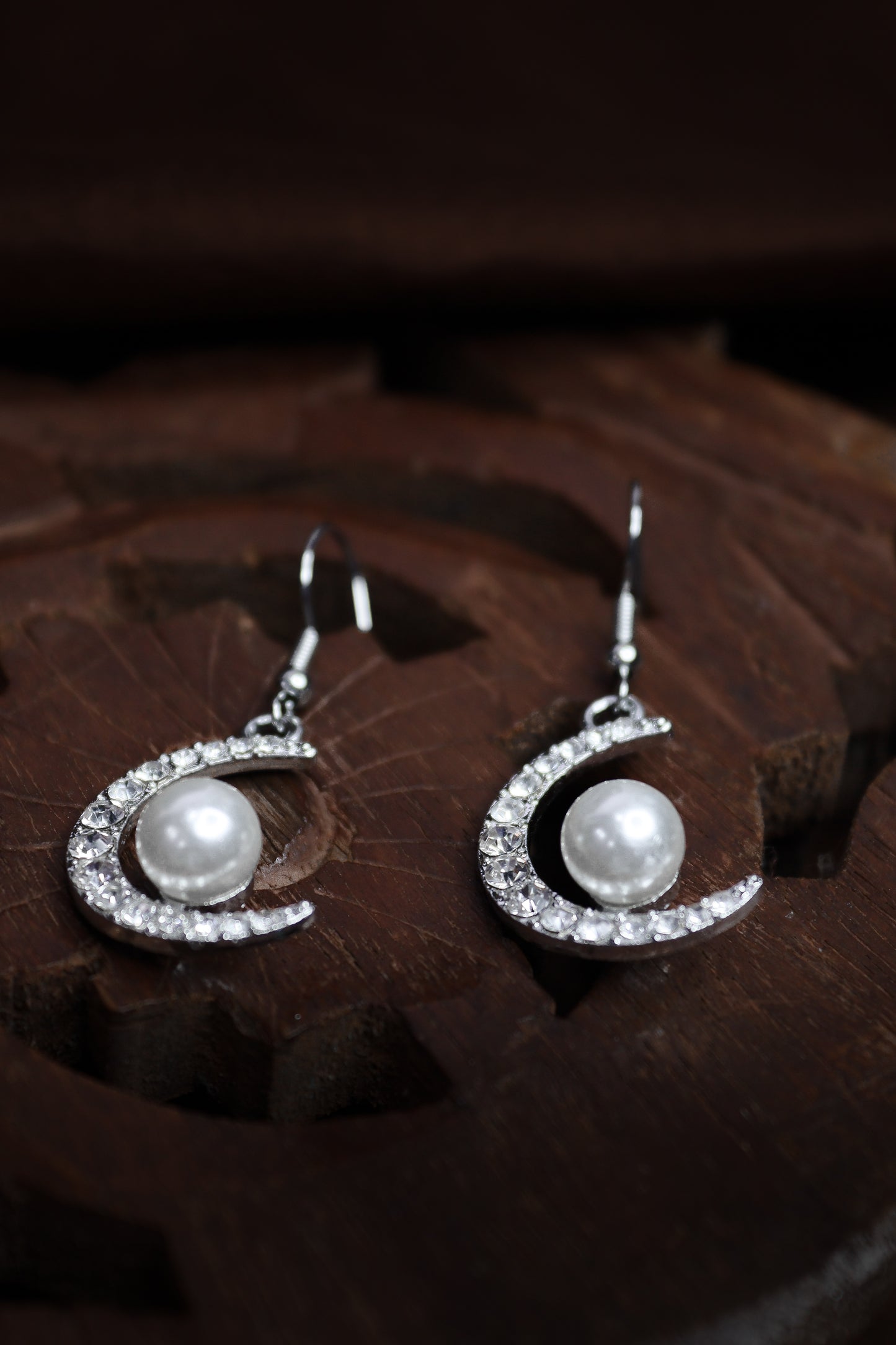 Pratination Moonlight Glow Crescent Earrings – Crystal Moon with Pearl Drop