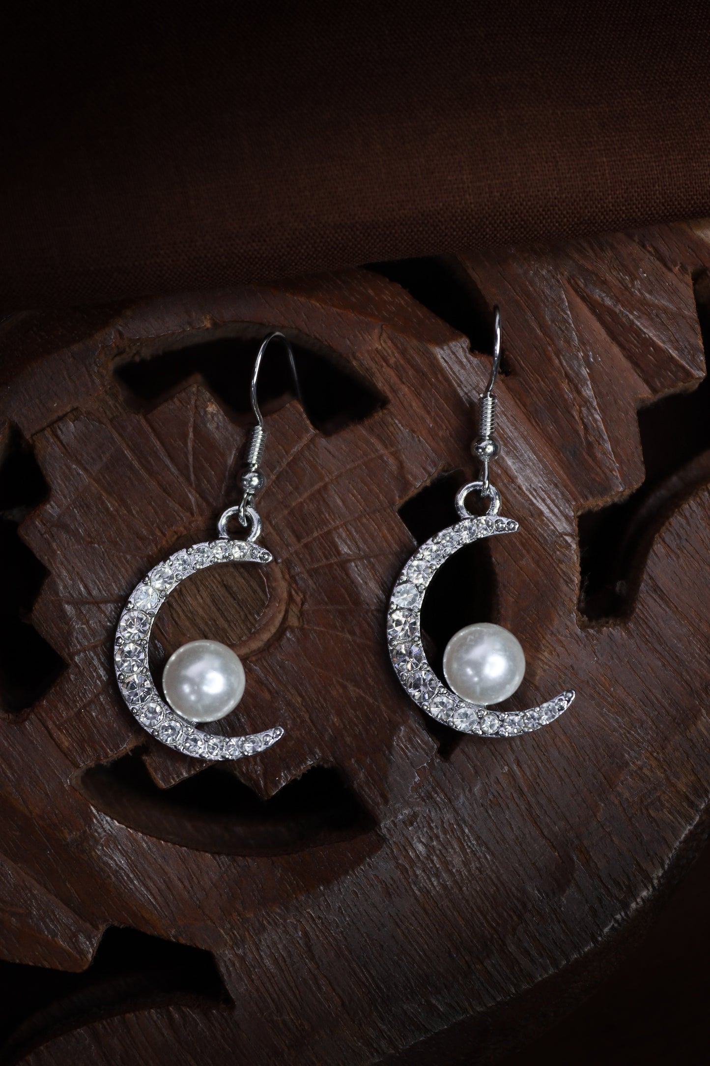 Pratination Moonlight Glow Crescent Earrings – Crystal Moon with Pearl Drop