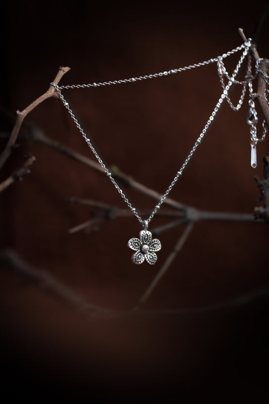 Pratination Vintage Blossom Necklace Set – Oxidized Silver Floral Pendant with Matching Earrings