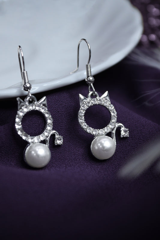 Pratination Sparkle Kitty Earrings – Crystal Cat Design with Pearl Drop