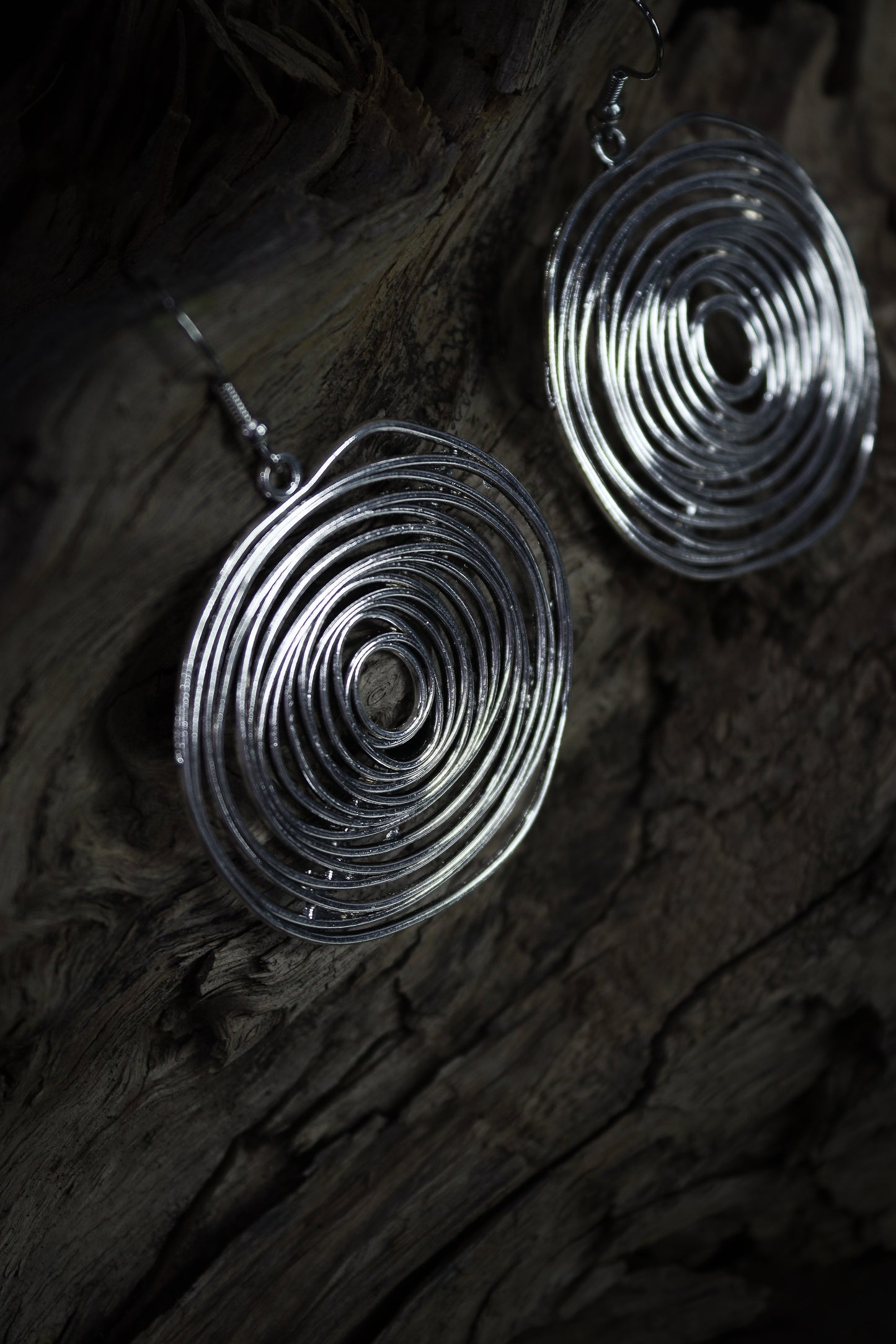 Pratination Echo Spiral Statement Earrings – Contemporary Oxidized Coil Design